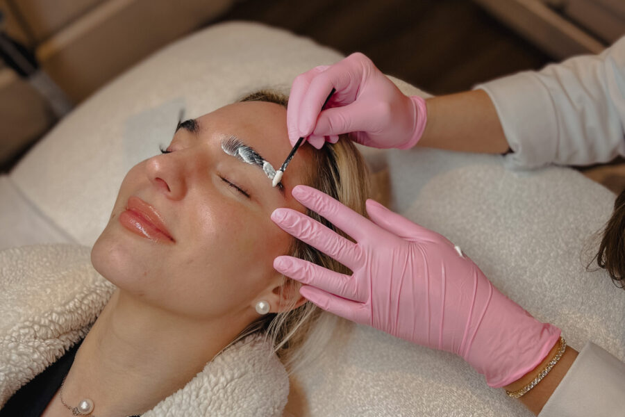 brow lamination treatment