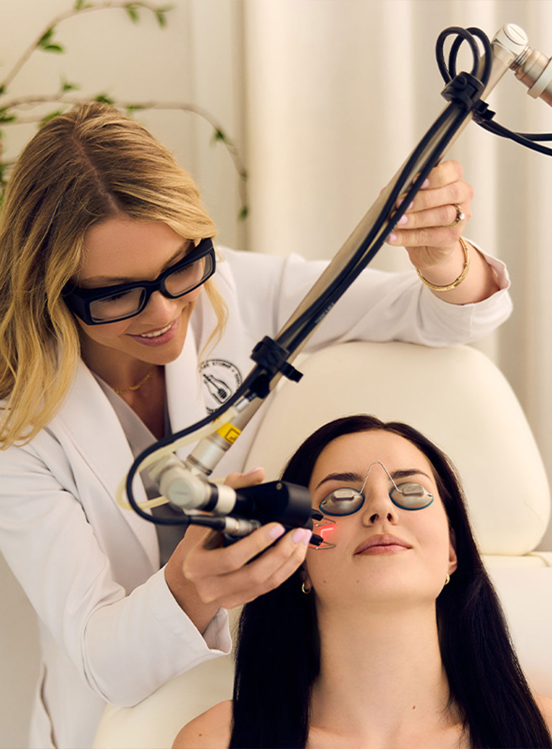 How Much Does Laser Skin Resurfacing Really Cost? Factors, Prices, and More  - Honey Skincare Studio, image size:1890x2560